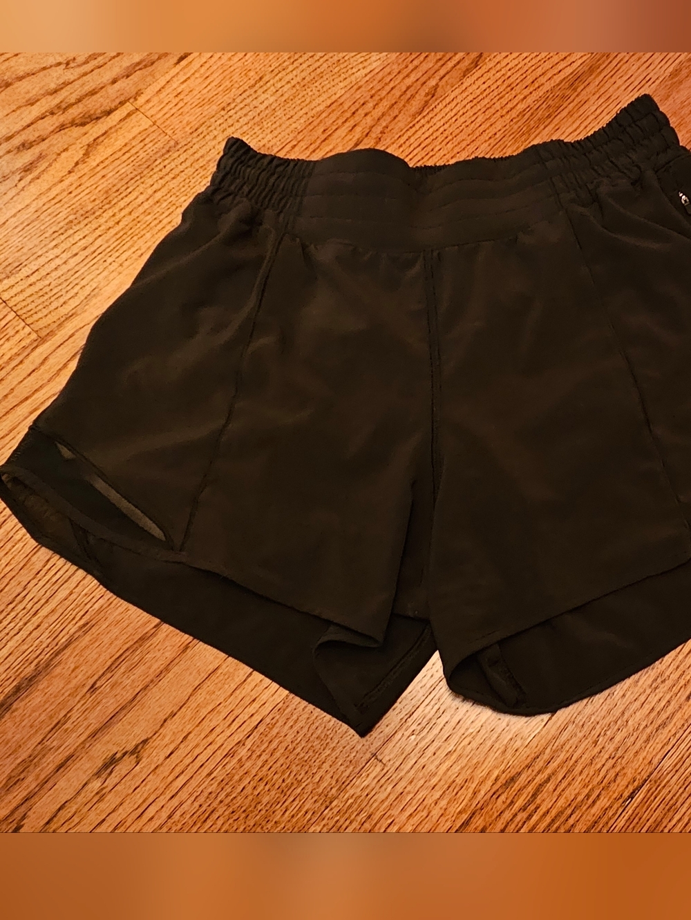 Lululemon Black Women's Athletic Shorts Hotty Hot 4 inch inseam